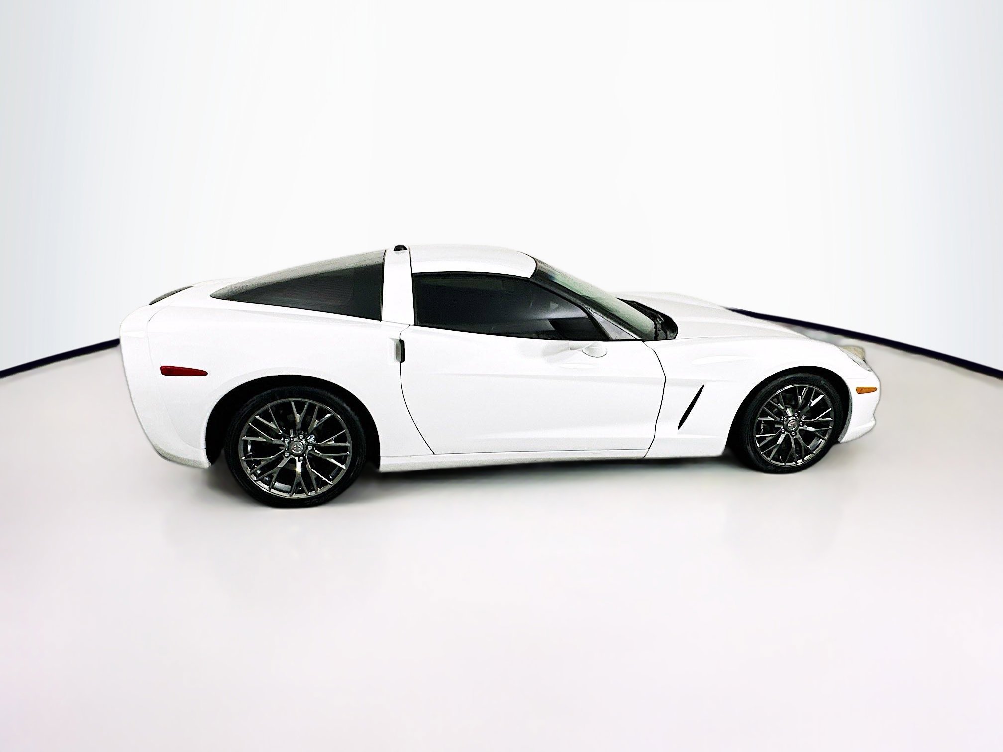 Used 2005 Chevrolet Corvette Coupe w/ Preferred Equipment Group image 10