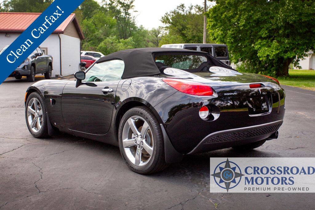 Used 2006 Pontiac Solstice Convertible w/ Premium Package RWD image 3