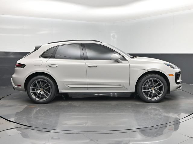 Used 2024 Porsche Macan AWD/4WD image 2