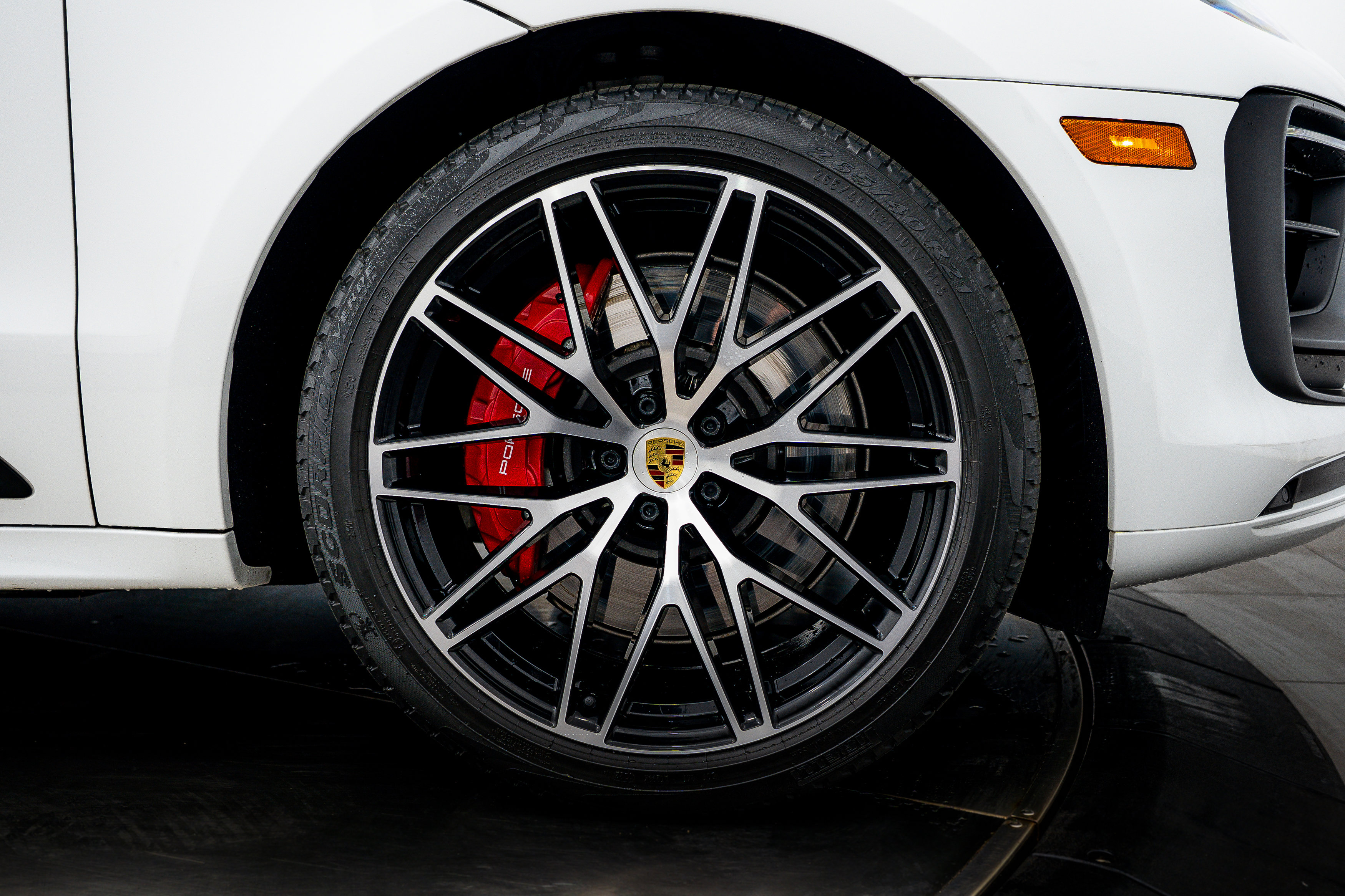 Certified 2022 Porsche Macan GTS AWD/4WD image 11