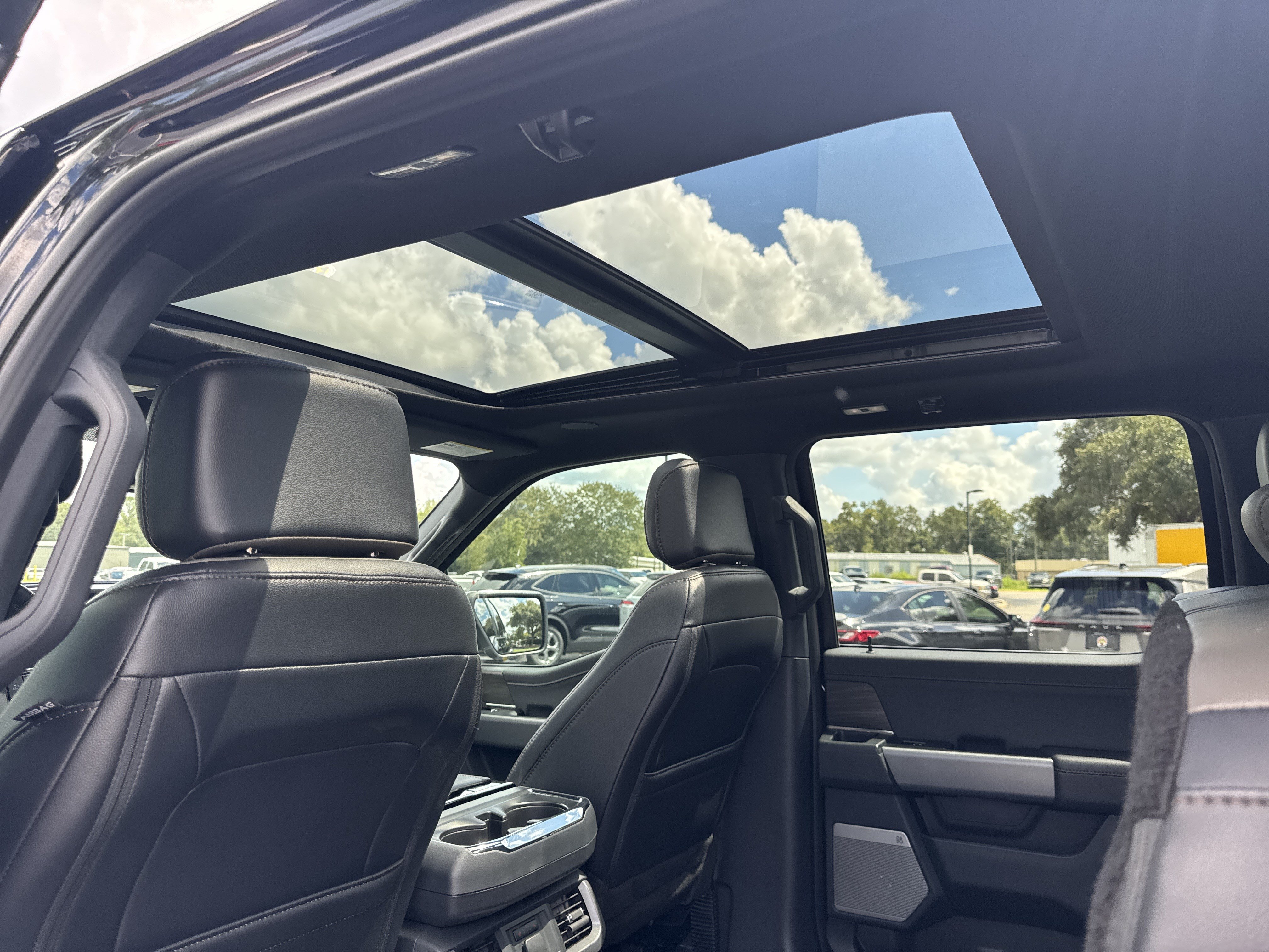 Used 2025 Ford F150 Lariat w/ Equipment Group 502A High AWD/4WD image 27