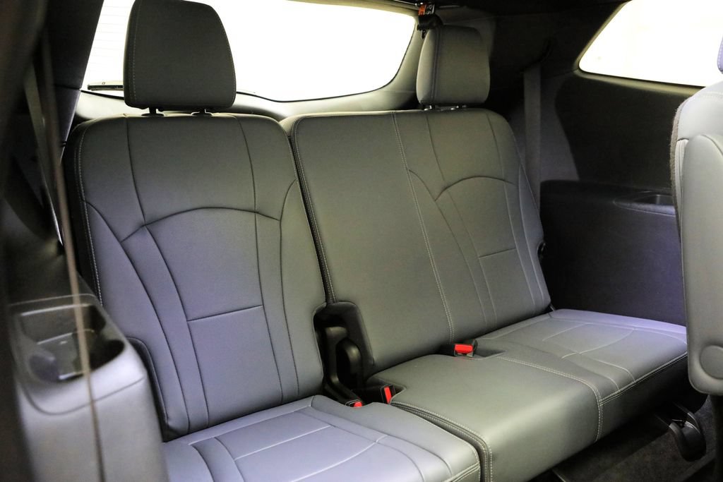 Certified 2022 Buick Enclave Essence w/ Experience Buick Package AWD/4WD image 6