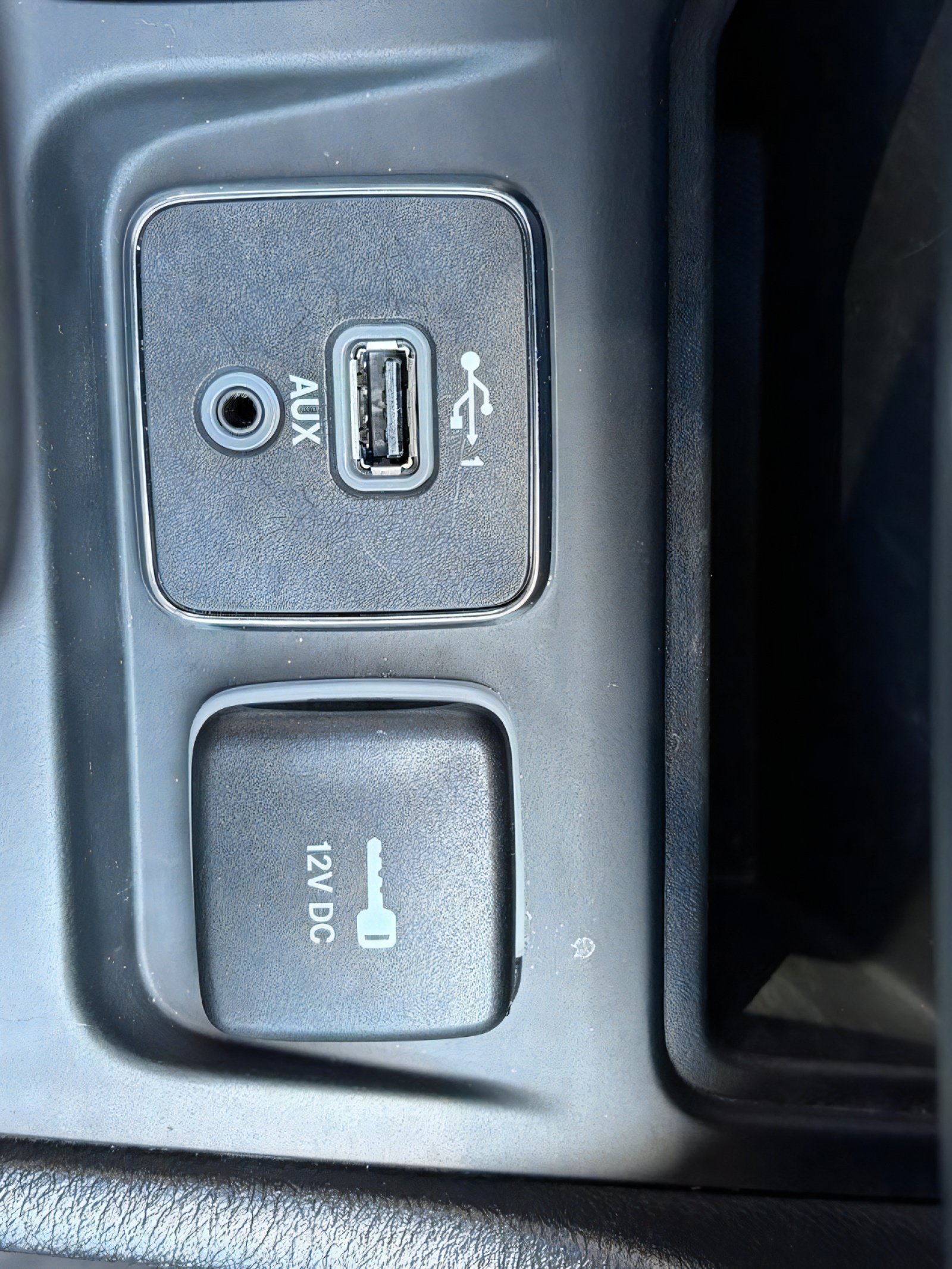 Used 2022 Jeep Cherokee Latitude Lux AWD/4WD image 28