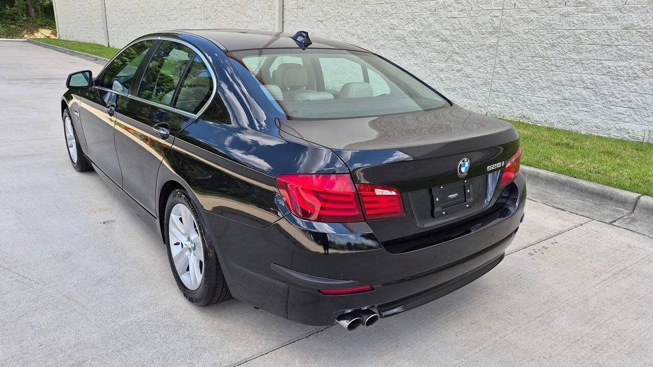 Used 2012 BMW 528i xDrive Sedan AWD/4WD image 5