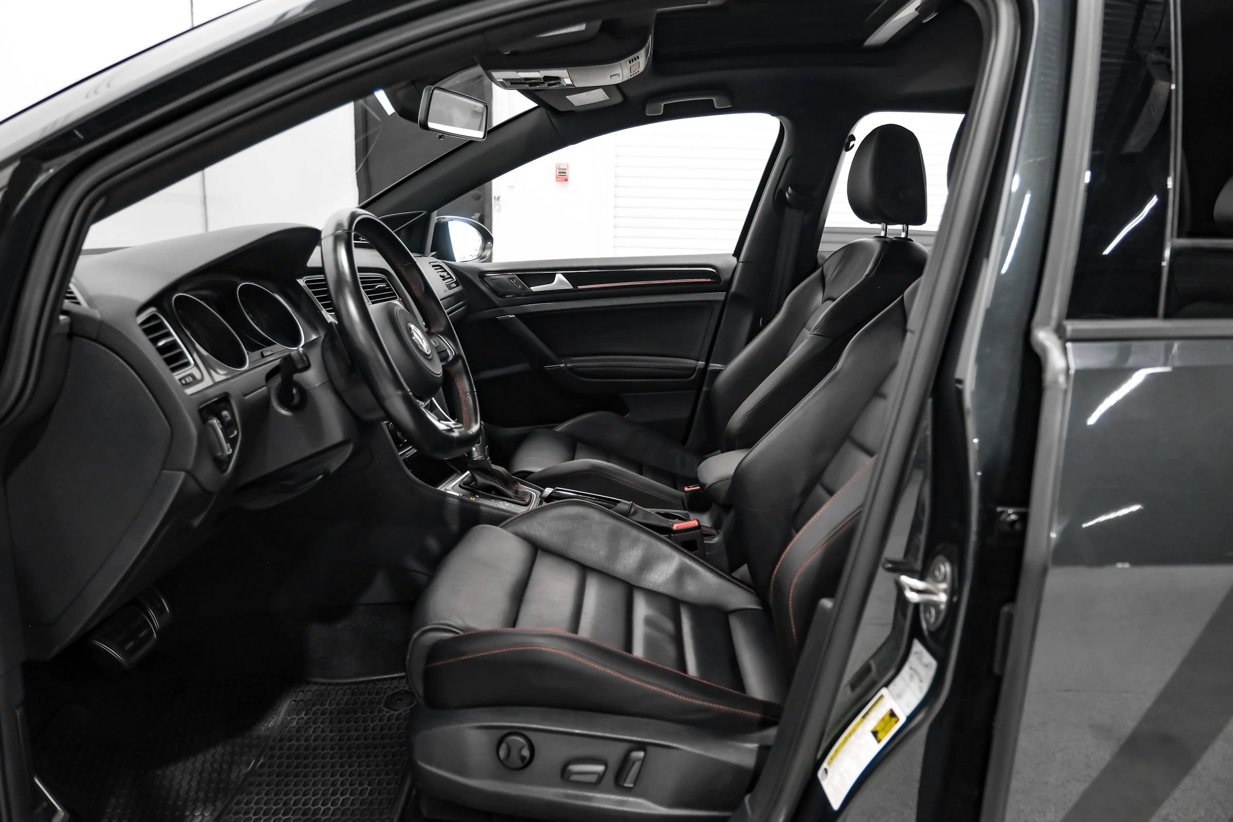 Used 2017 Volkswagen GTI Autobahn FWD image 19