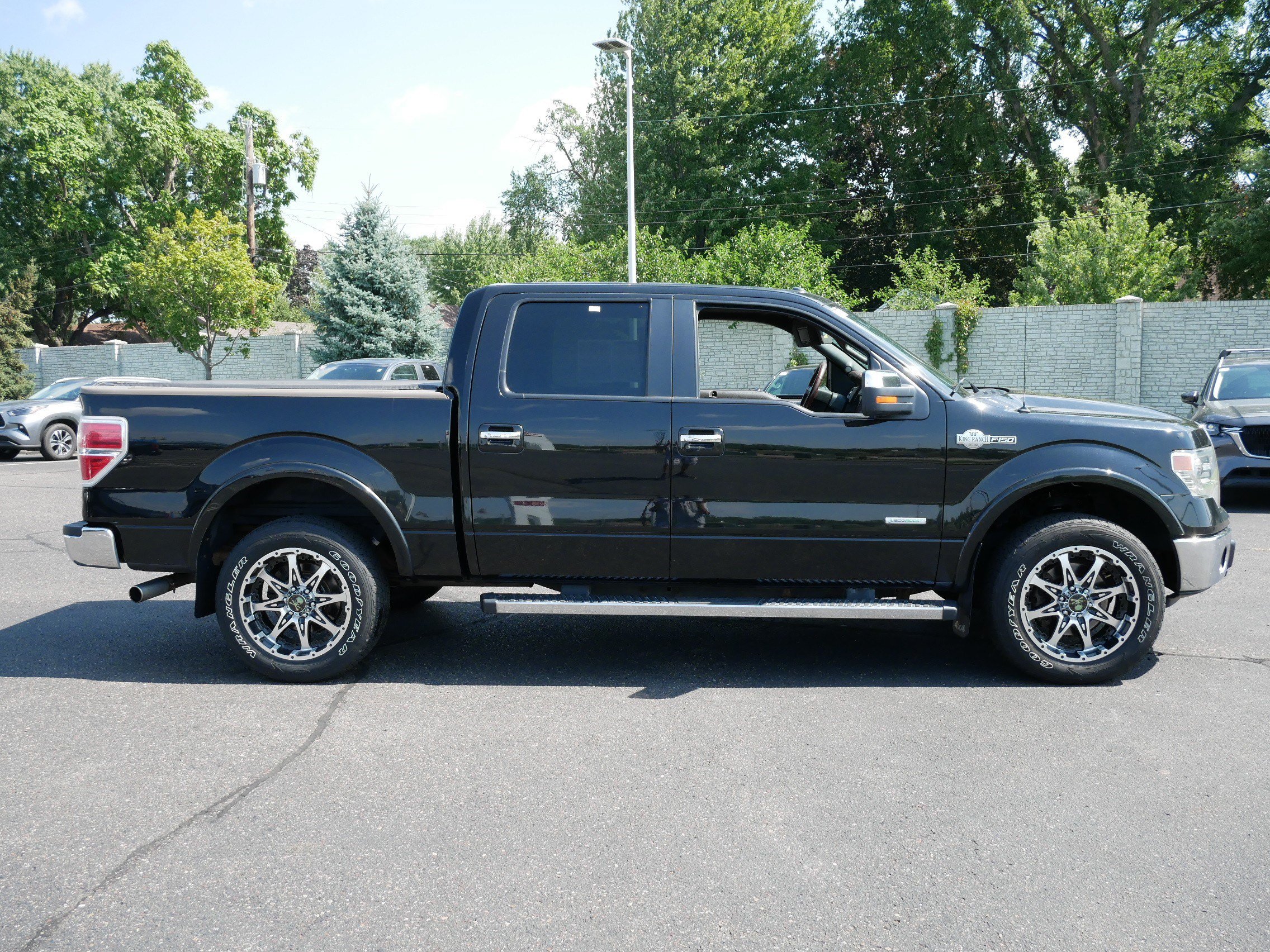 Used 2013 Ford F150 King Ranch w/ King Ranch Luxury Pkg AWD/4WD image 8