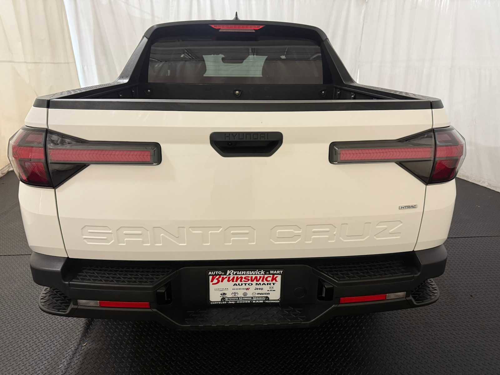 Used 2023 Hyundai Santa Cruz SE image 16