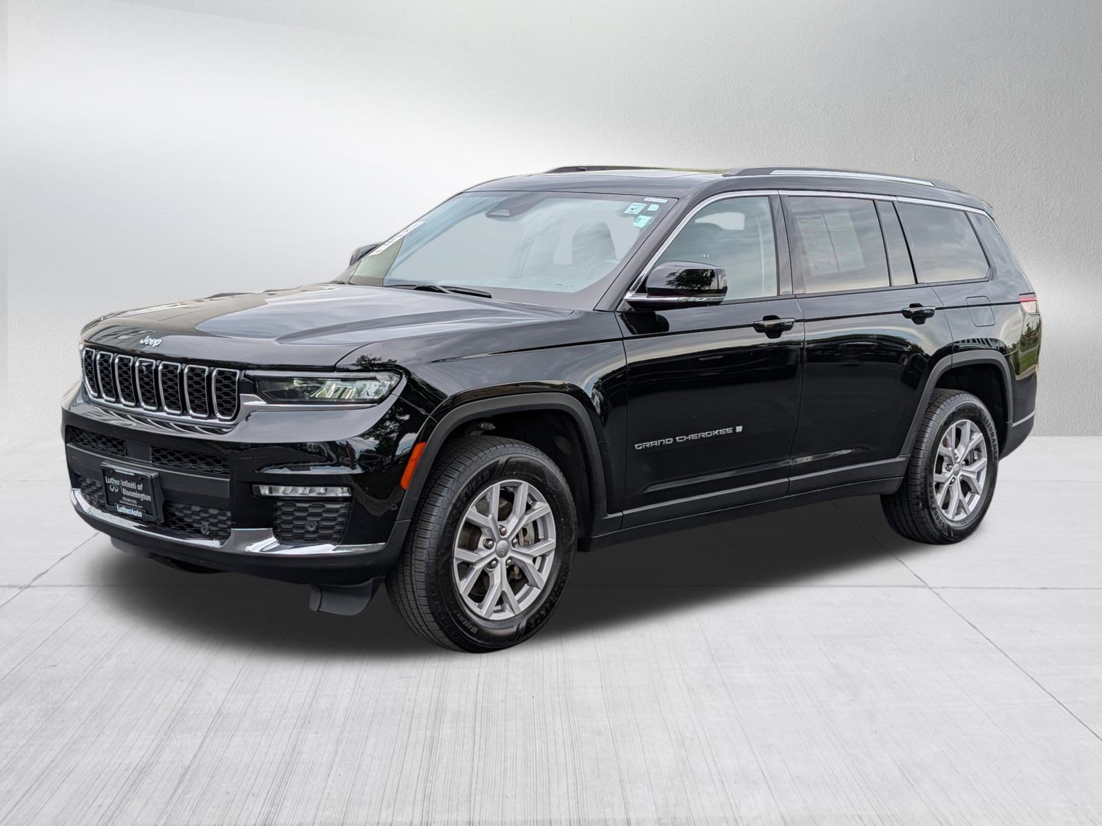 Used 2022 Jeep Grand Cherokee L Limited w/ Luxury Tech Group II AWD/4WD image 3