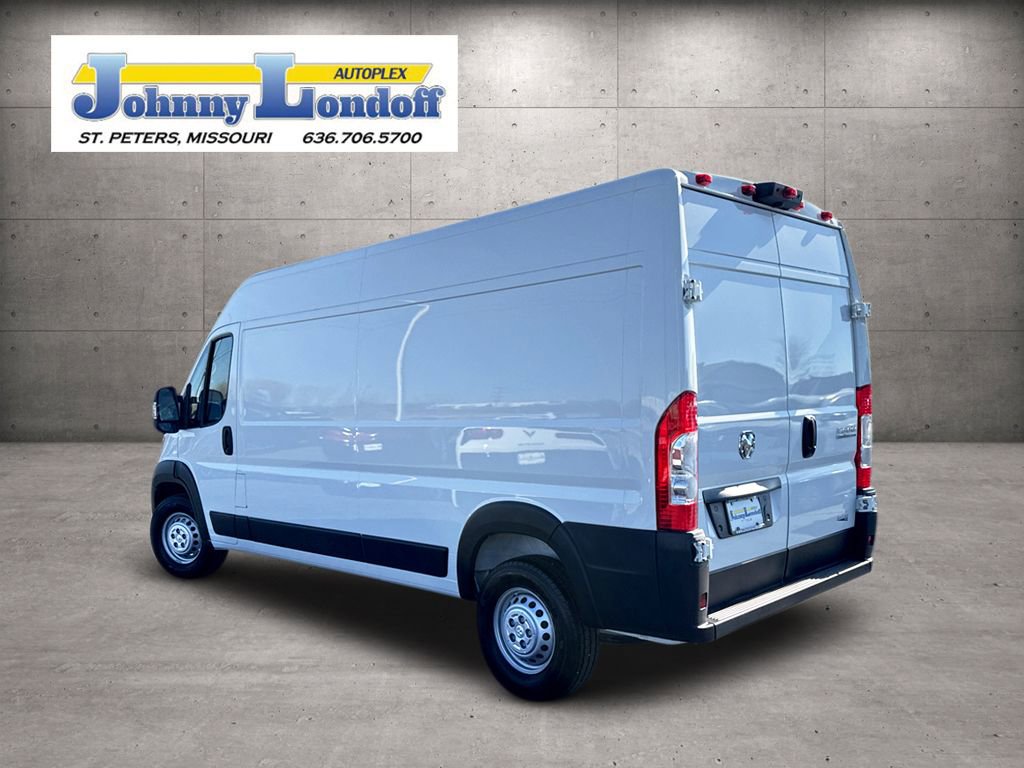 Used 2025 RAM ProMaster 2500 w/ Convenience Group image 3