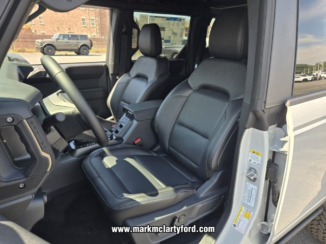 New 2026 Ford Bronco Badlands w/ Sasquatch Package AWD/4WD image 6