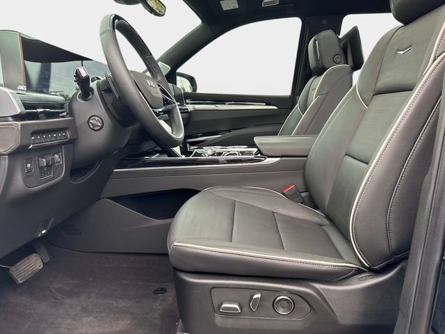 Used 2025 Cadillac Escalade Sport w/ Touring Package AWD/4WD image 20