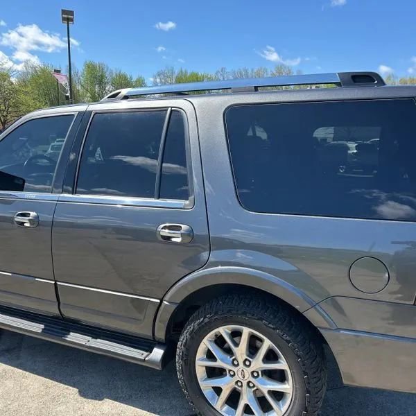 Used 2017 Ford Expedition Limited AWD/4WD image 6