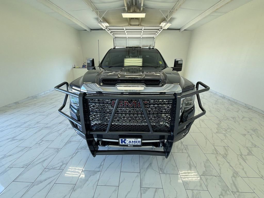 Used 2020 GMC Sierra 3500 Denali AWD/4WD image 3