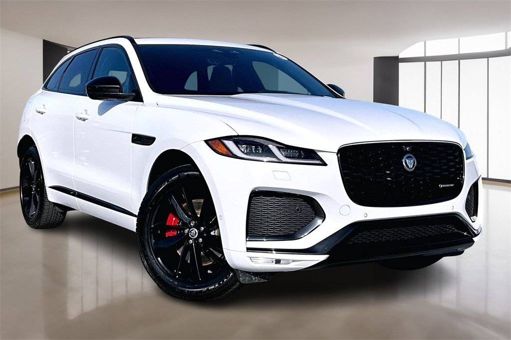 Used 2024 Jaguar F-PACE R-Dynamic S image 3