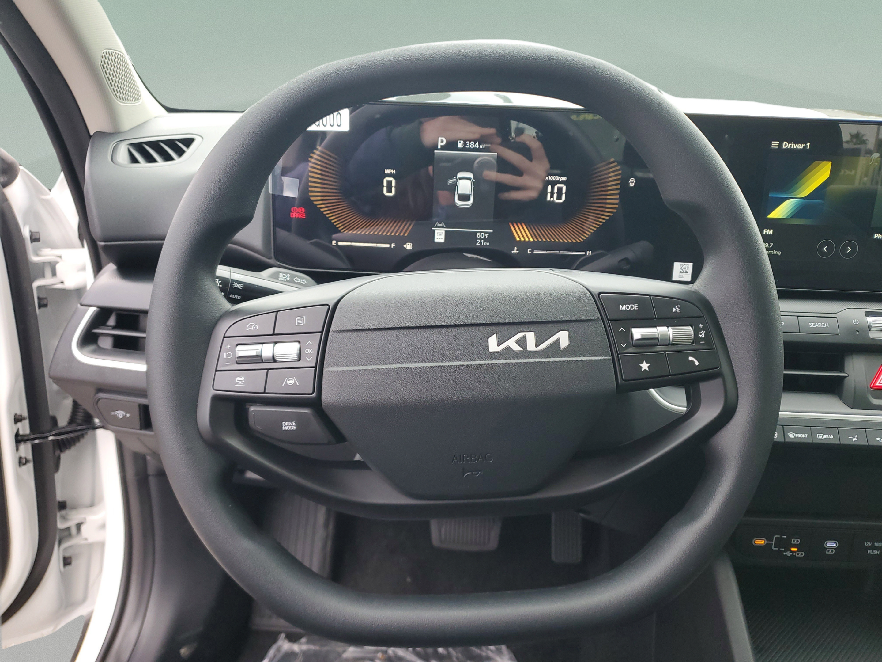 New 2025 Kia K4 FWD image 8