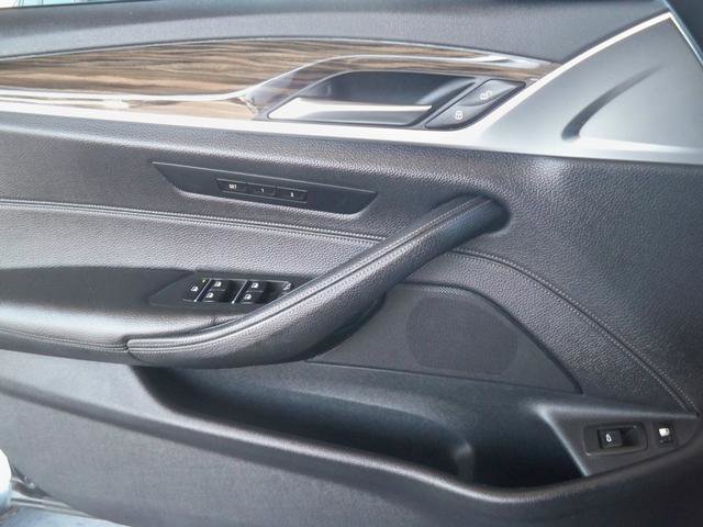 Used 2018 BMW 530e xDrive w/ Premium Package 2 image 15