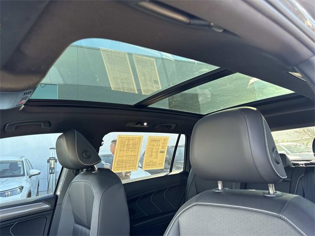 Certified 2023 Volkswagen Tiguan SE R-Line image 16