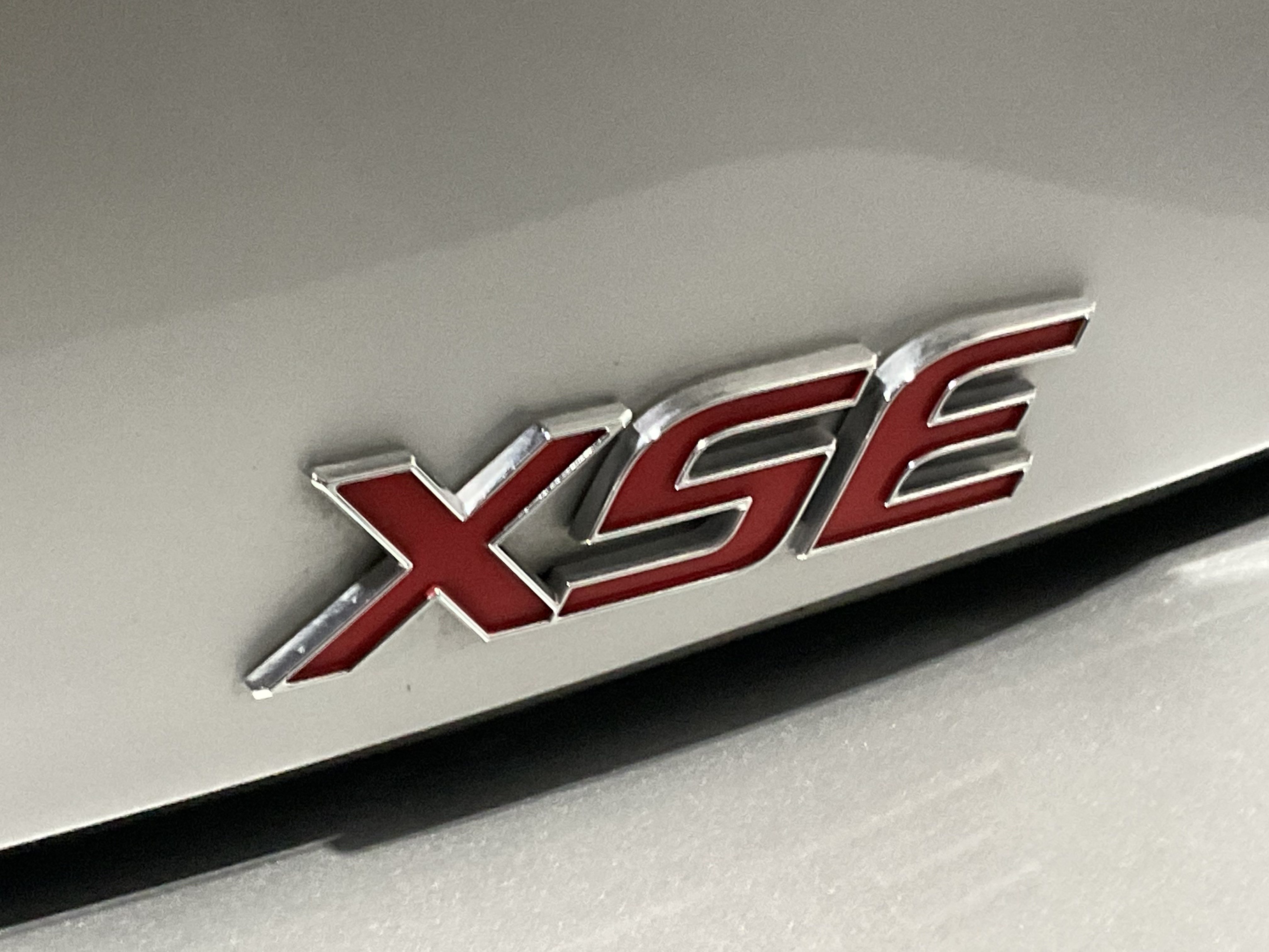 Used 2025 Toyota Corolla XSE FWD image 8