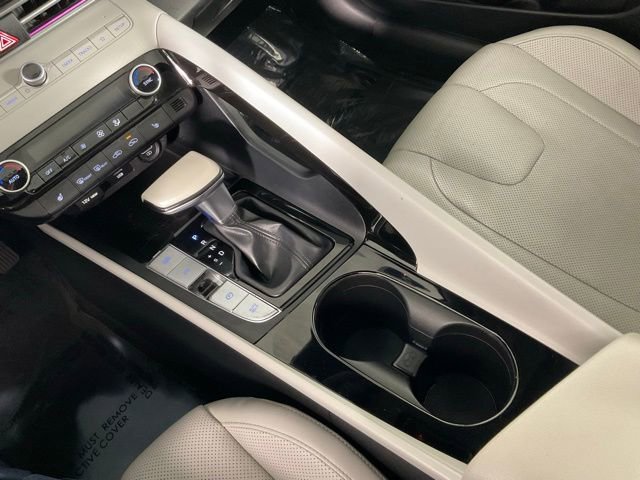 Used 2021 Hyundai Elantra Limited w/ Cargo Package image 17