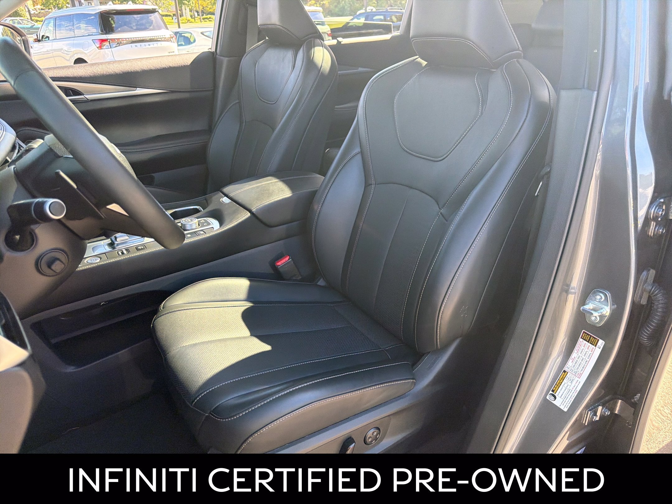 Certified 2025 INFINITI QX60 Luxe w/ Vision Package AWD/4WD image 30