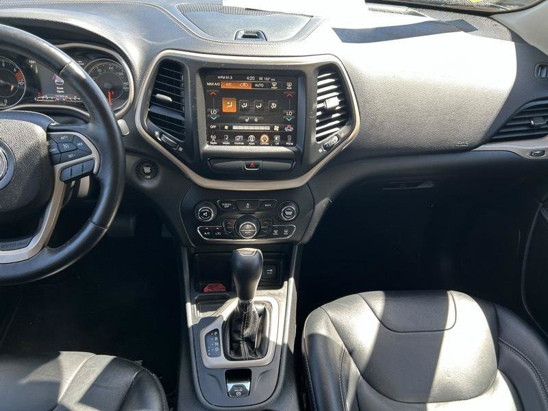 Used 2017 Jeep Cherokee Limited FWD image 11