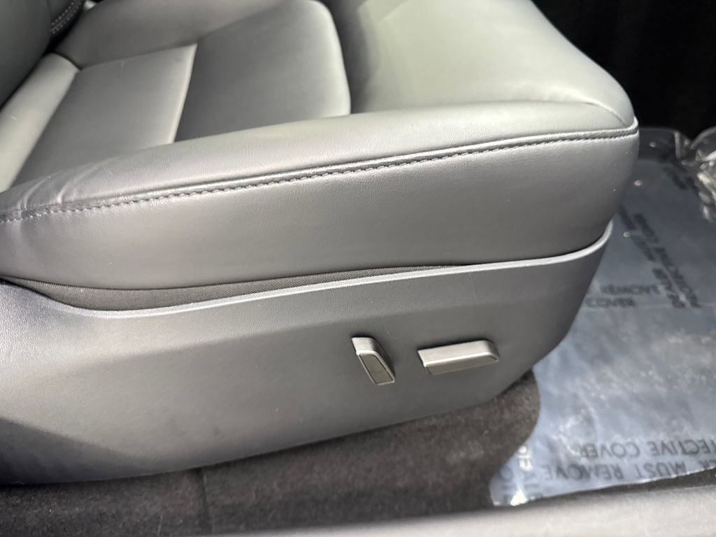 Used 2024 Tesla Model Y Long Range image 47