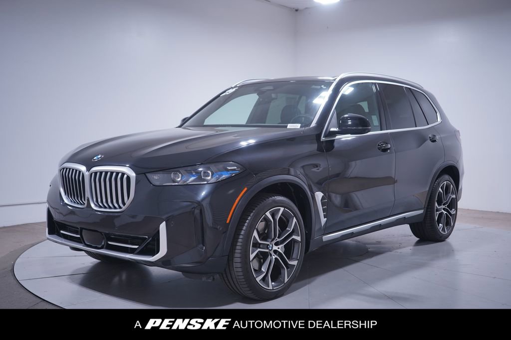 Used 2025 BMW X5 xDrive40i w/ Parking Assistance Package image 1