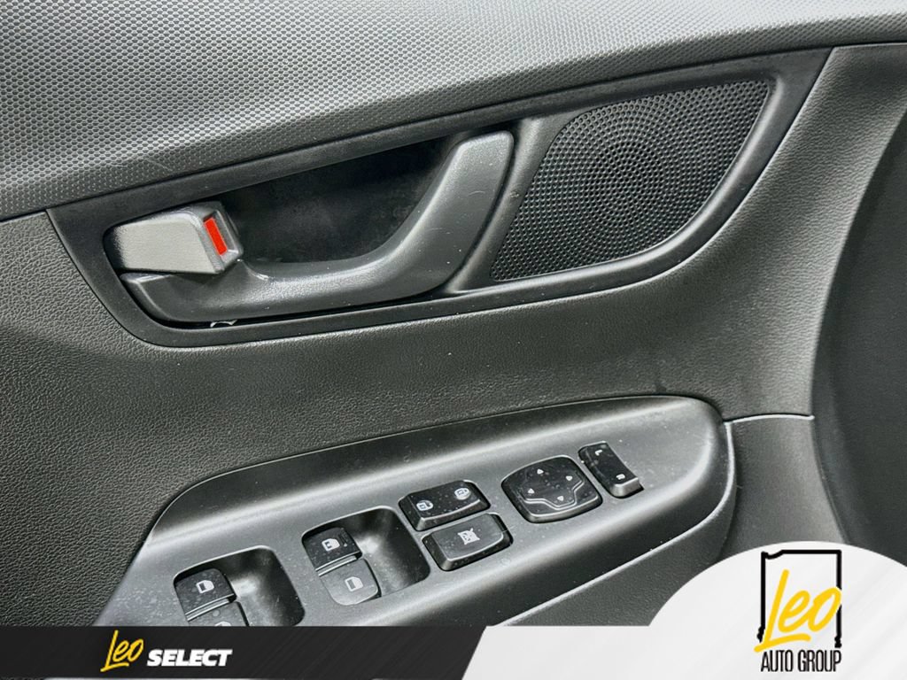 Used 2022 Hyundai Kona SE FWD image 20