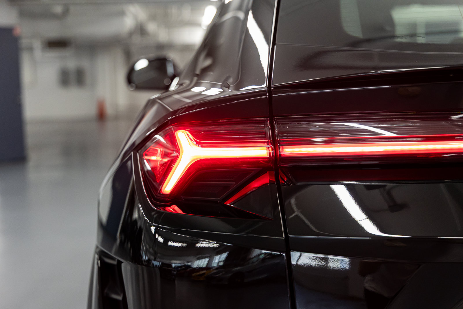 Used 2024 Lamborghini Urus S AWD/4WD image 19