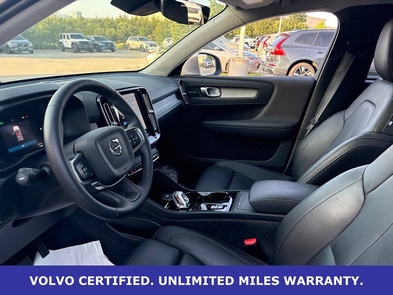 Certified 2024 Volvo XC40 B5 Plus w/ Protection Package Premier AWD/4WD image 19