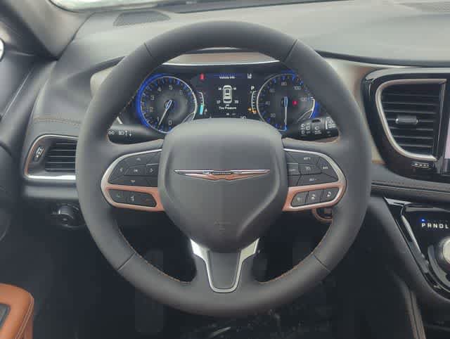 New 2026 Chrysler Pacifica Pinnacle image 25