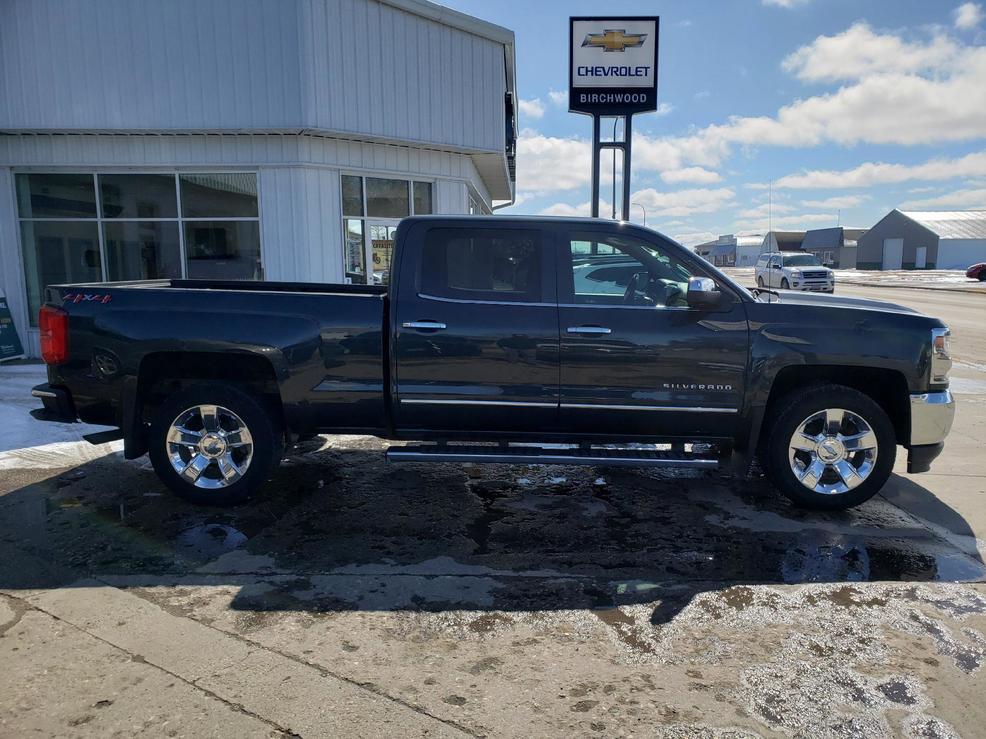 Used 2018 Chevrolet Silverado 1500 LTZ AWD/4WD image 6