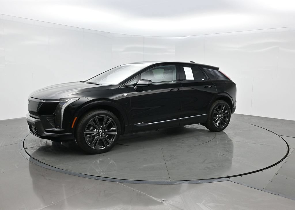 Used 2025 Cadillac Optiq Sport 2 AWD/4WD image 2