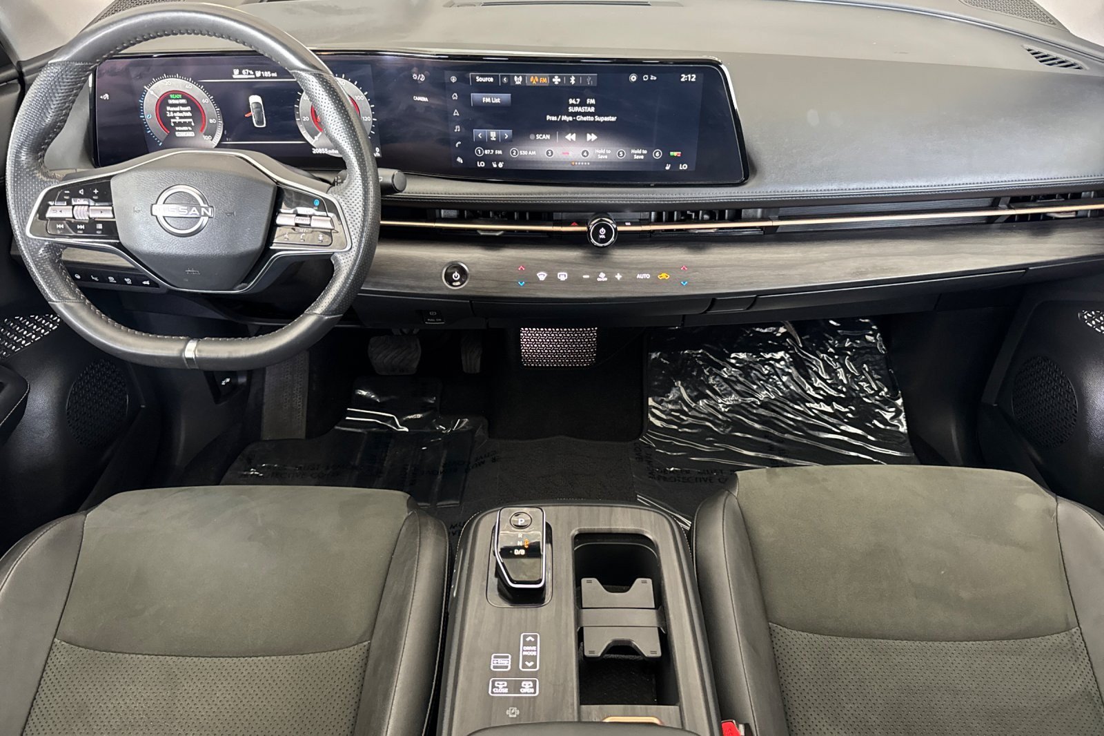 Used 2024 Nissan Ariya AWD image 12