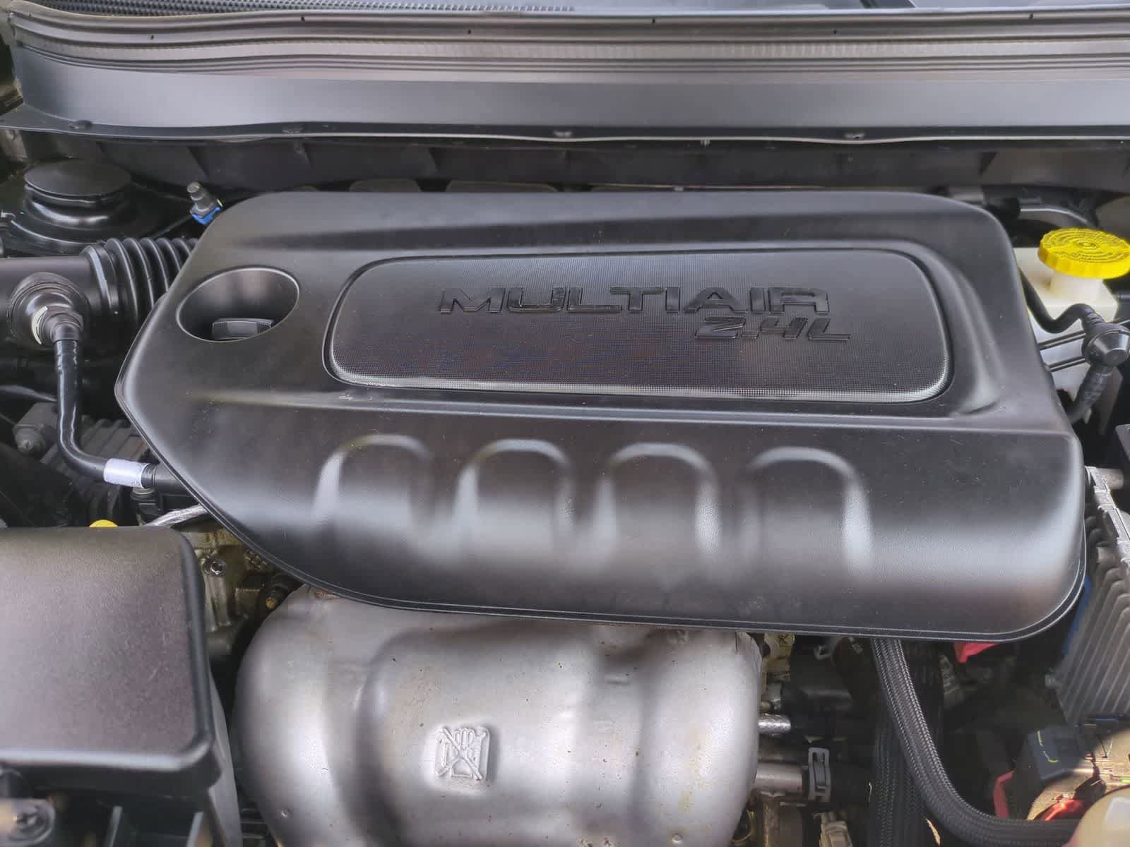 Used 2019 Jeep Cherokee Latitude w/ Popular Appearance Group image 15