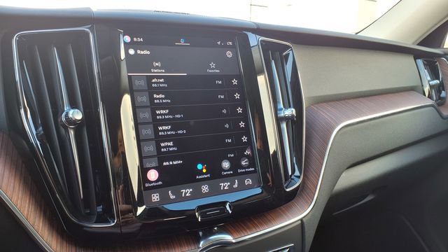 Certified 2023 Volvo XC60 B5 Plus image 21