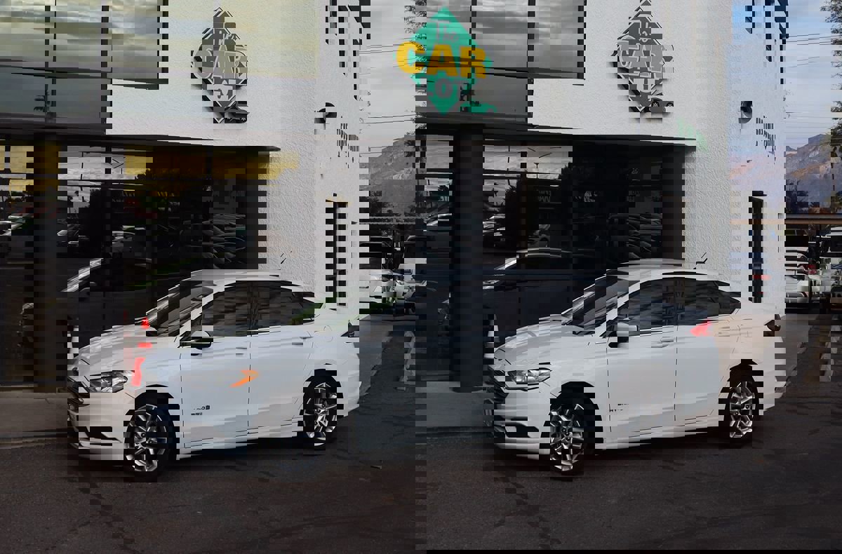 Used 2018 Ford Fusion S image 4