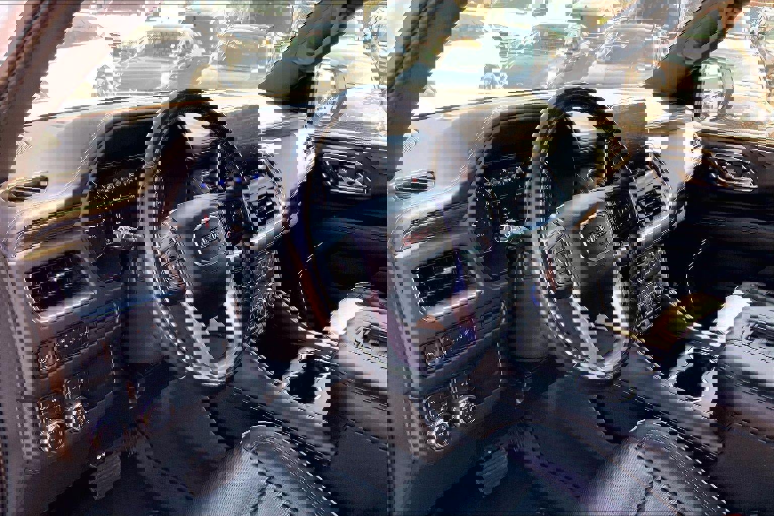 Used 2021 GMC Yukon SLT image 13