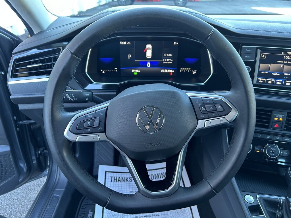 Used 2022 Volkswagen Jetta SE image 17