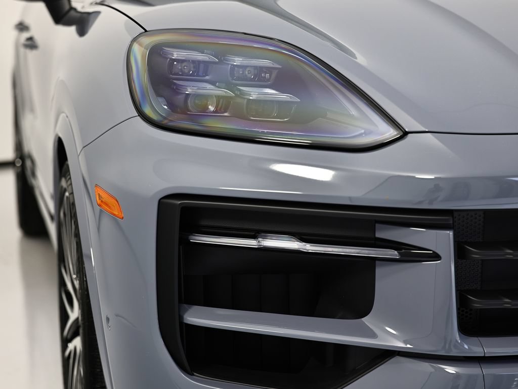 New 2026 Porsche Cayenne AWD/4WD image 17