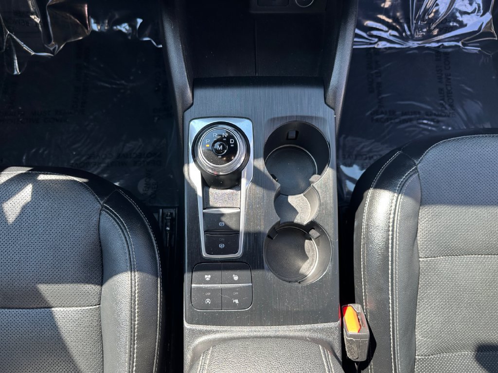 Used 2020 Ford Escape Titanium AWD/4WD image 23