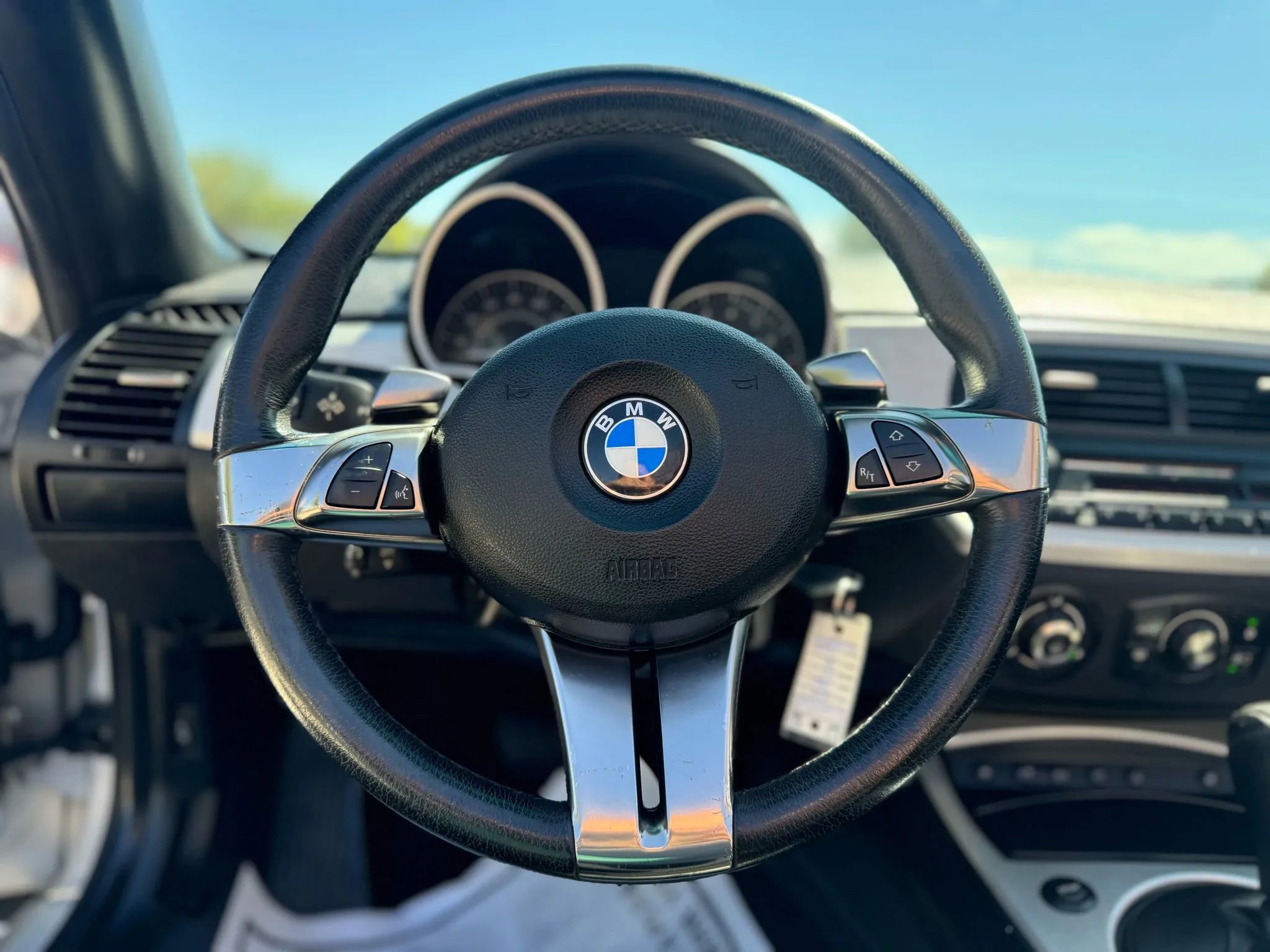 Used 2006 BMW Z4 3.0i RWD image 16