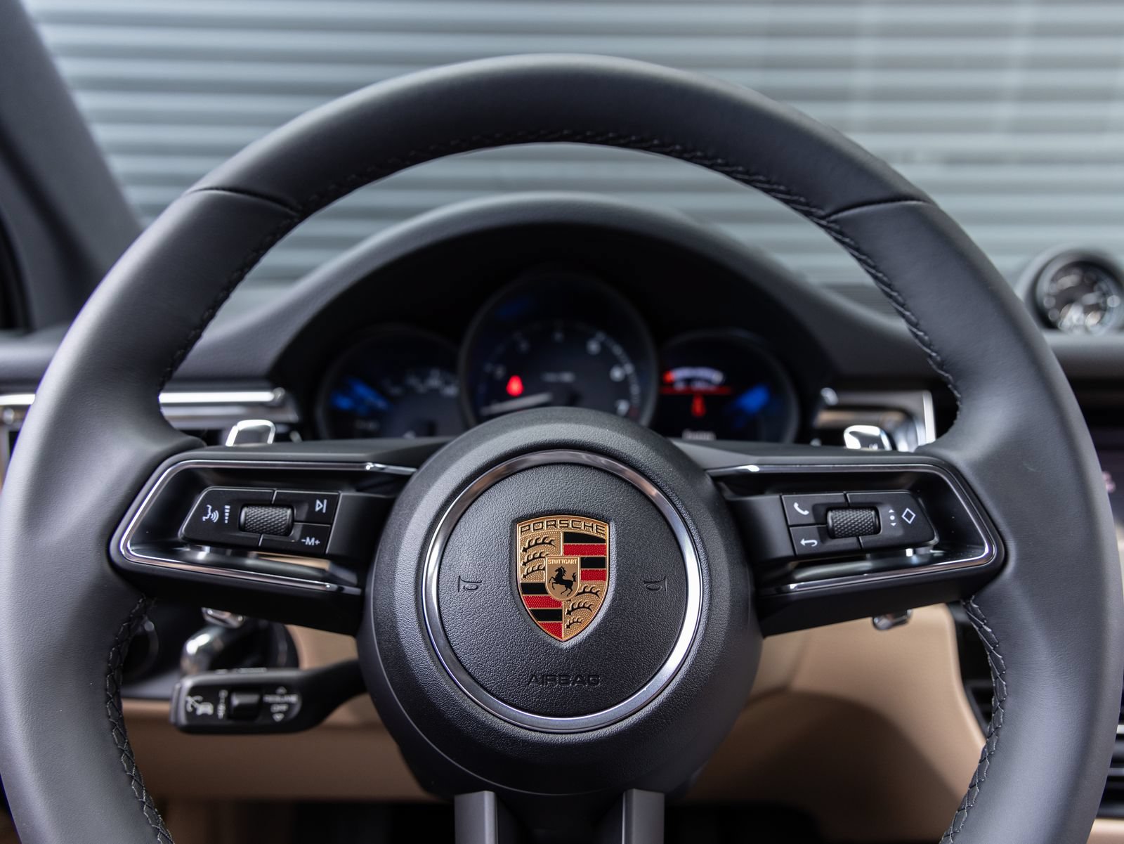 Certified 2026 Porsche Macan AWD/4WD image 14