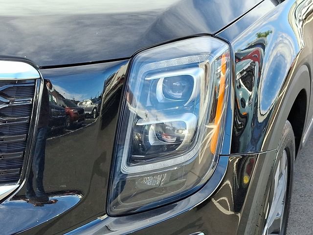 Used 2022 Kia Telluride EX w/ EX Premium Package image 9