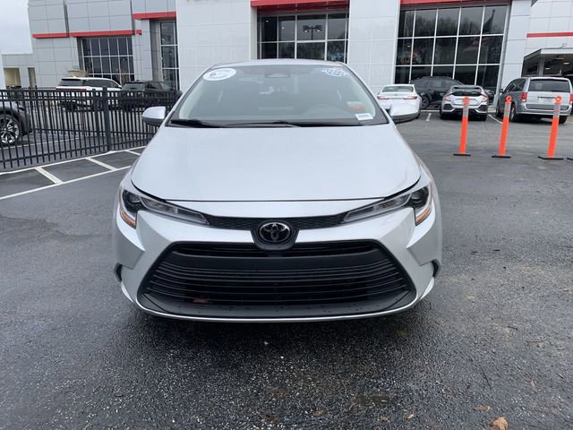 Used 2023 Toyota Corolla LE image 3