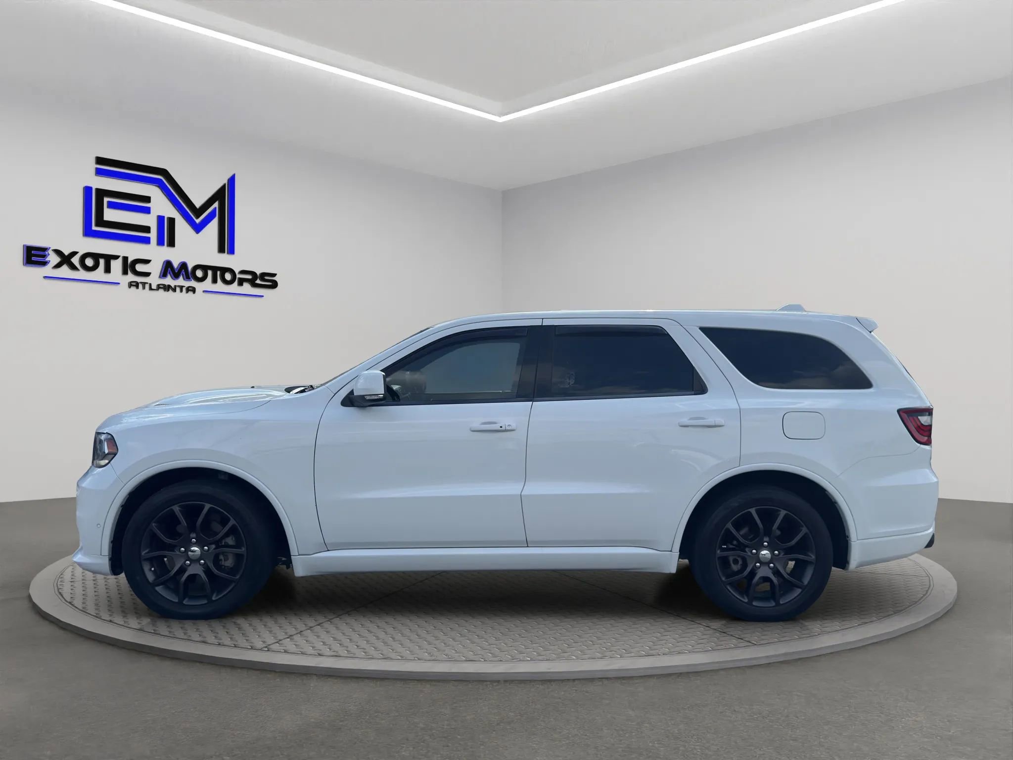 Used 2018 Dodge Durango R/T image 2