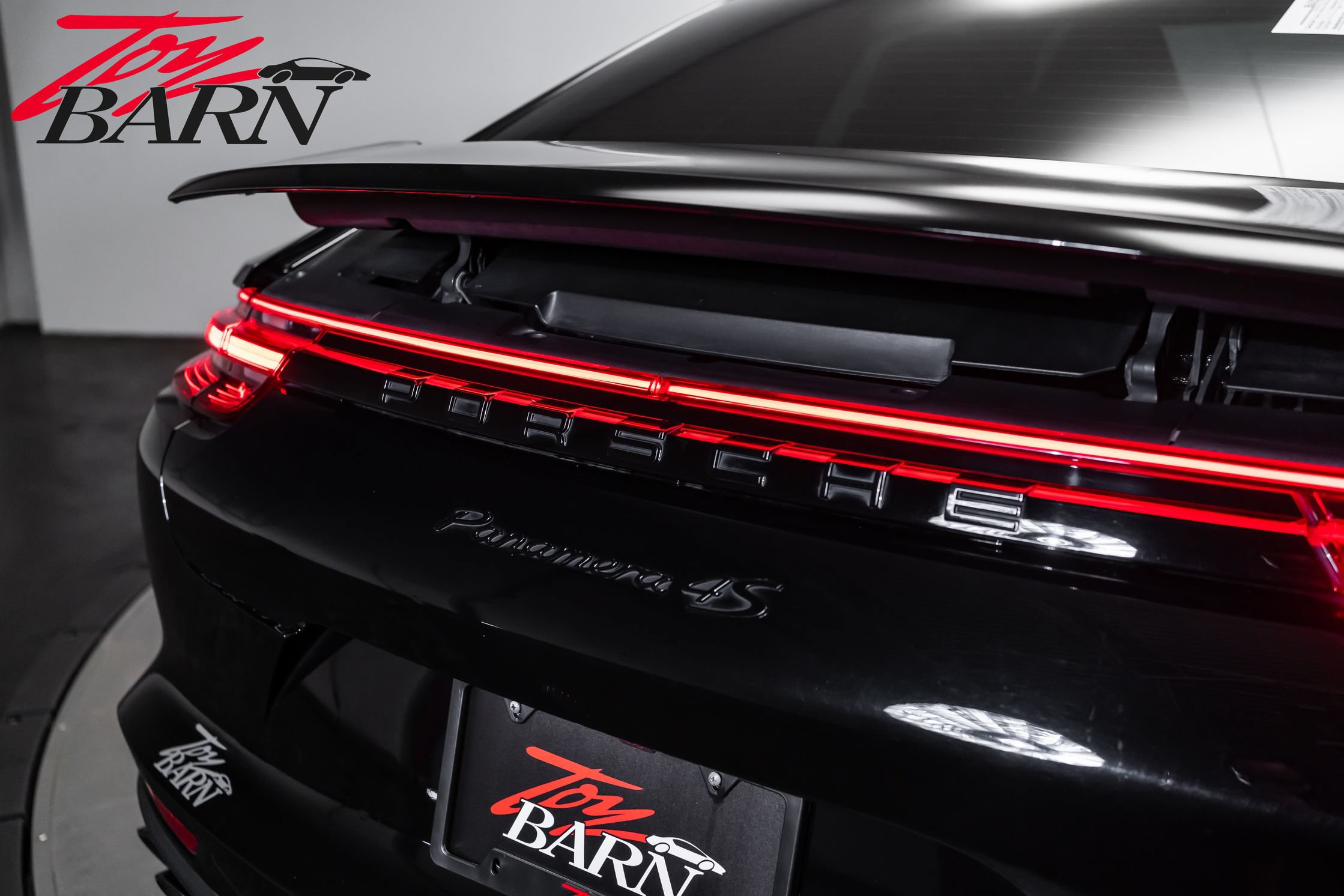 Used 2020 Porsche Panamera 4S AWD/4WD image 11