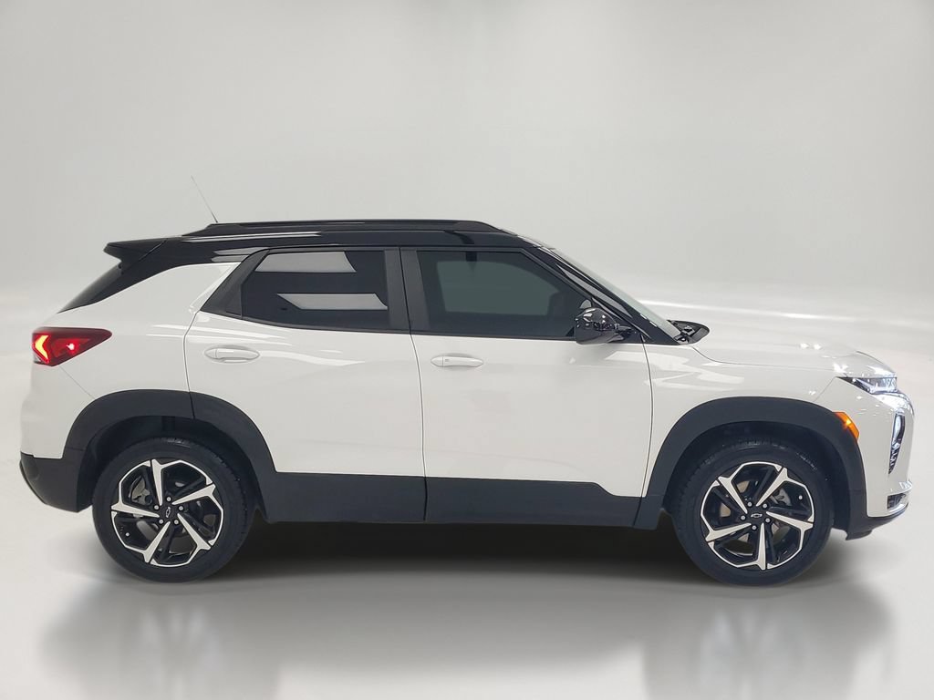 Used 2023 Chevrolet TrailBlazer RS w/ Technology Package AWD/4WD image 4