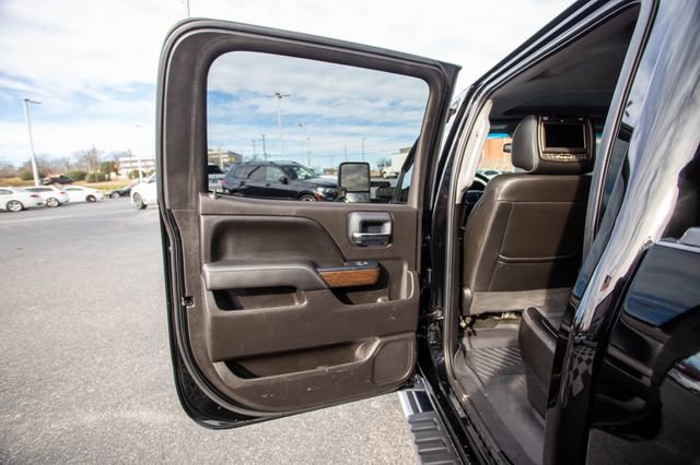 Used 2017 GMC Sierra 3500 Denali w/ Duramax Plus Package image 22
