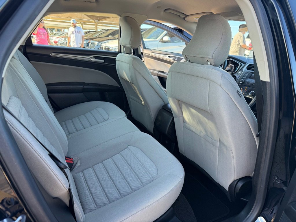 Used 2018 Ford Fusion S image 17